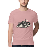 Sleepy Cat — Regular Unisex T-shirt in Dusty Rose — model